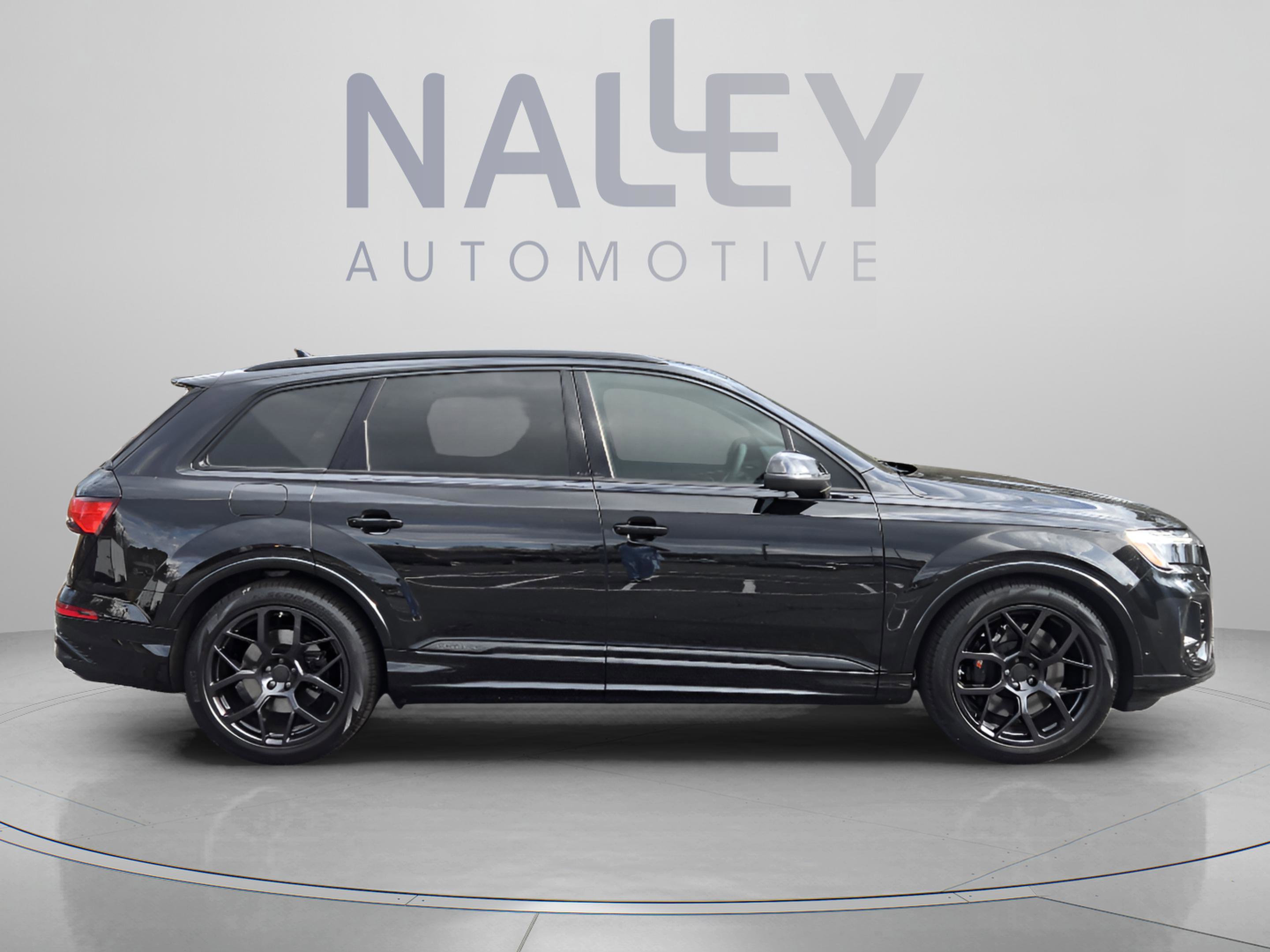 New 2026 Audi SQ7 Premium Plus AWD/4WD image 6