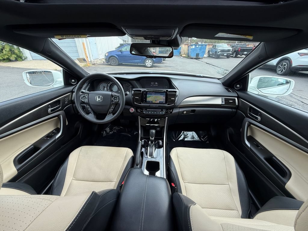 Used 2016 Honda Accord Touring image 22
