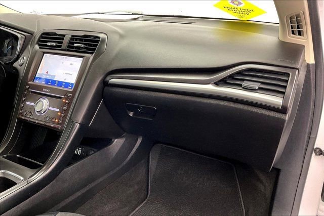 Used 2020 Ford Fusion Energi Titanium image 15