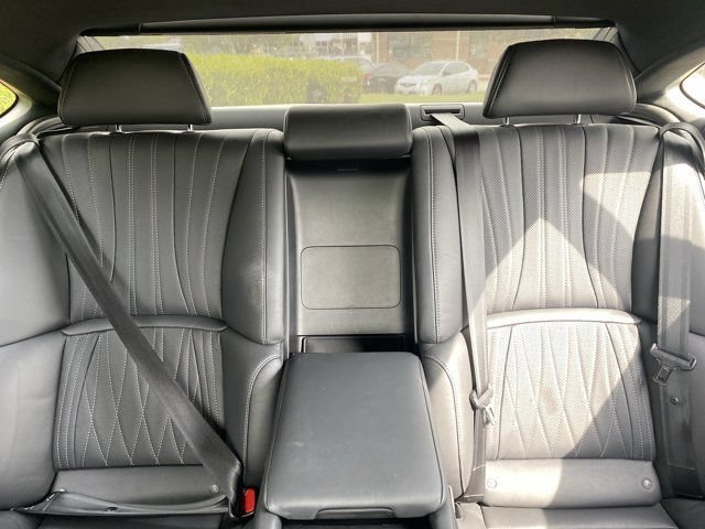 Used 2021 Lexus LS 500 w/ Interior Upgrade Package RWD image 35