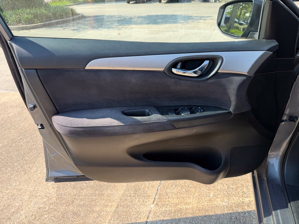 Used 2019 Nissan Sentra S FWD image 6