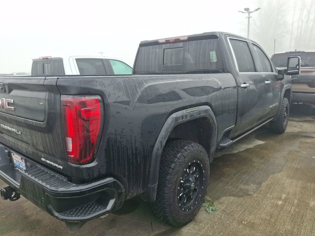 Used 2021 GMC Sierra 3500 Denali w/ Denali Black Diamond Edition image 7