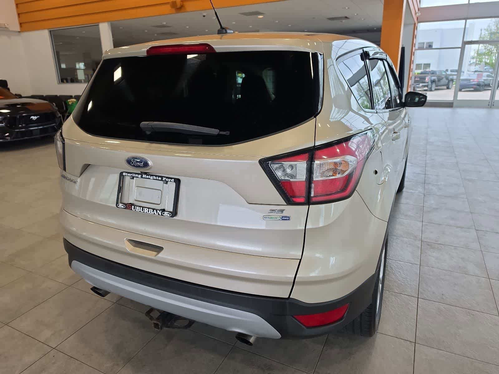 Used 2017 Ford Escape SE AWD/4WD image 8