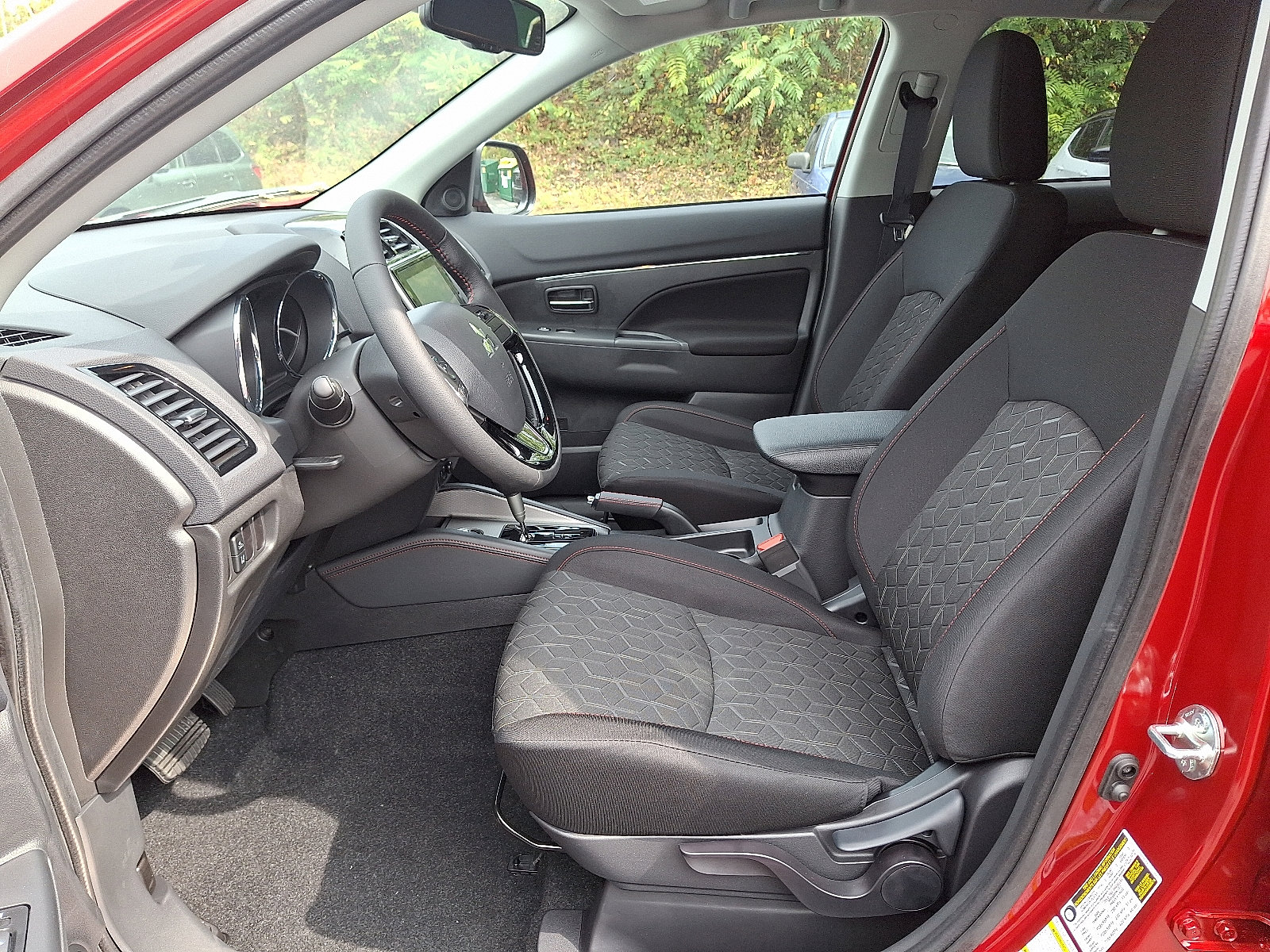 New 2025 Mitsubishi Outlander Sport LE image 13