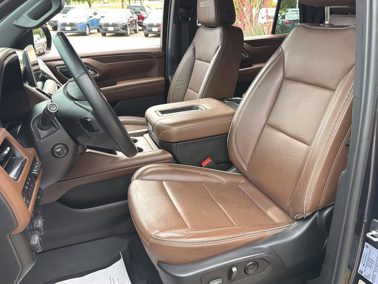Used 2023 Chevrolet Tahoe High Country AWD/4WD image 11