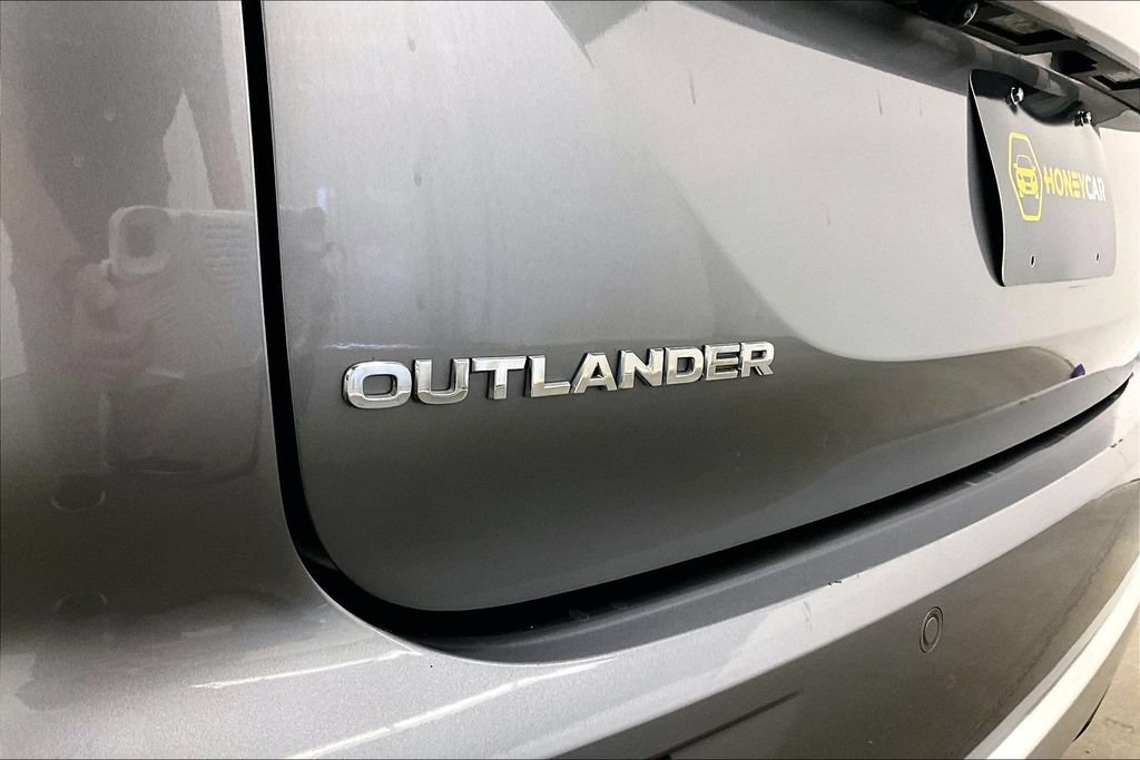 Used 2022 Mitsubishi Outlander SEL AWD/4WD image 17