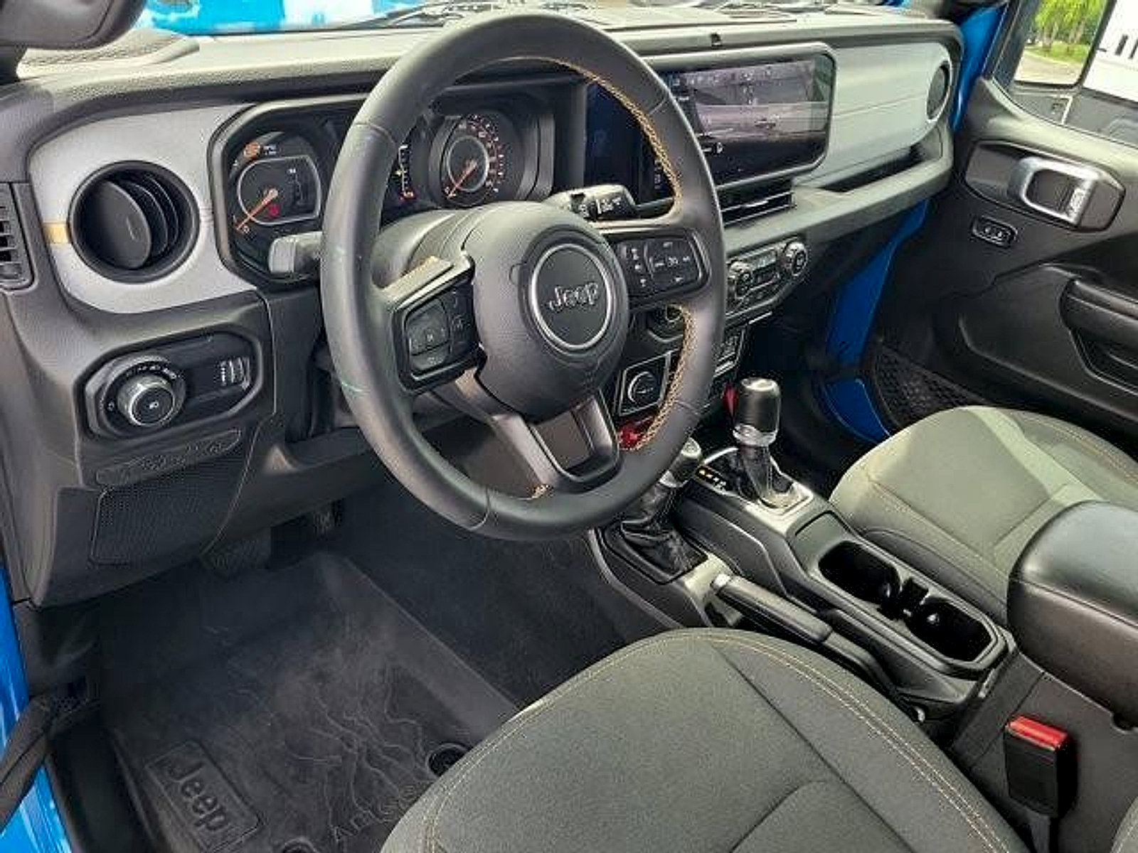 Used 2024 Jeep Wrangler Unlimited Sport AWD/4WD image 18