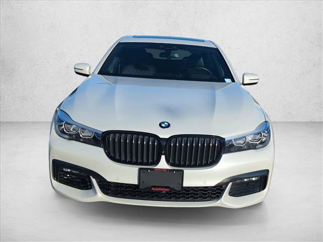 Used 2019 BMW 740i w/ Executive Package RWD image 2