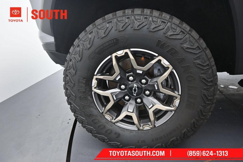 Used 2024 Chevrolet Colorado ZR2 w/ Technology Package AWD/4WD image 41