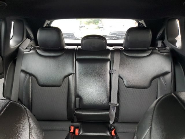 Used 2023 Jeep Compass Latitude w/ Convenience Group AWD/4WD image 13