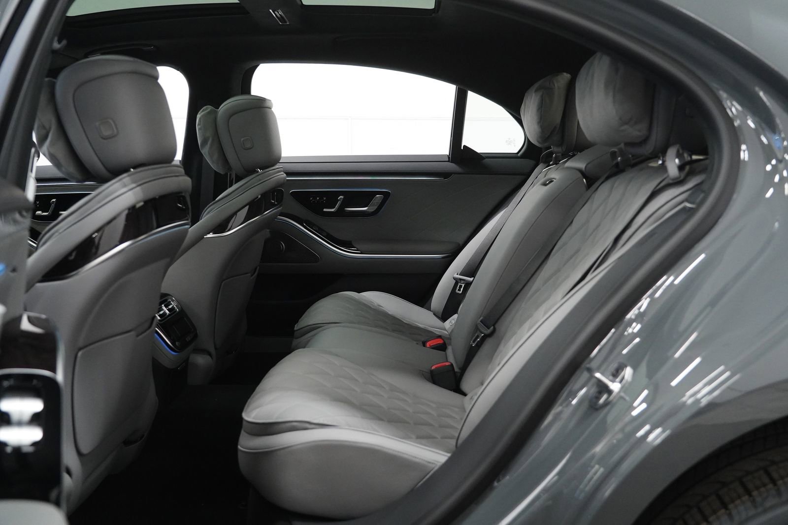 New 2026 Mercedes-Benz S 580 4MATIC Sedan image 17