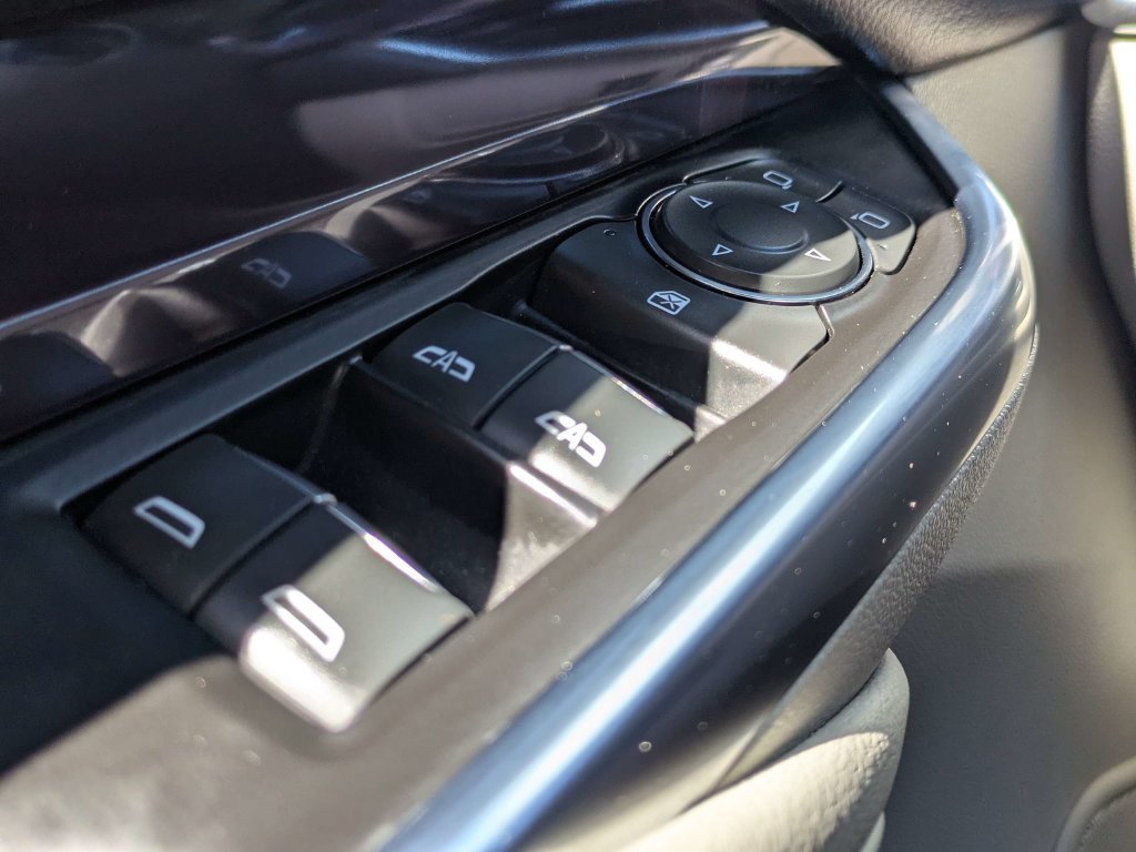 Used 2023 Cadillac XT4 Luxury FWD image 22