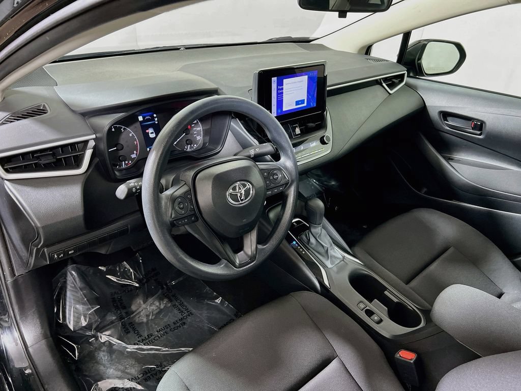 Certified 2025 Toyota Corolla LE FWD image 9