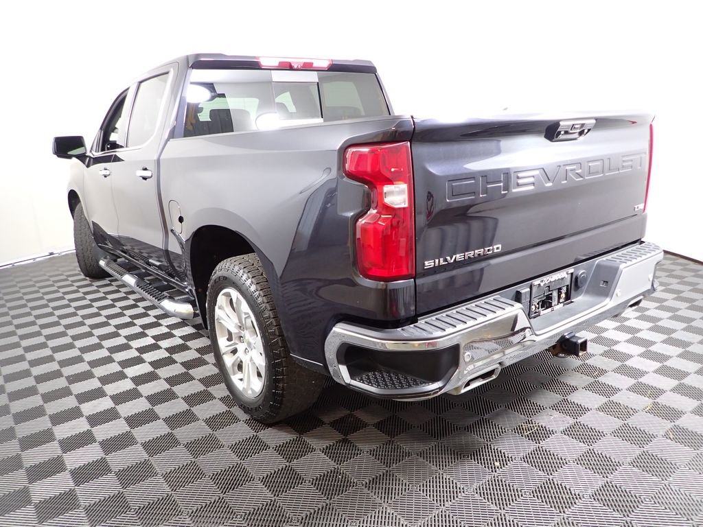 Used 2022 Chevrolet Silverado 1500 LTZ w/ LTZ Premium Package image 17