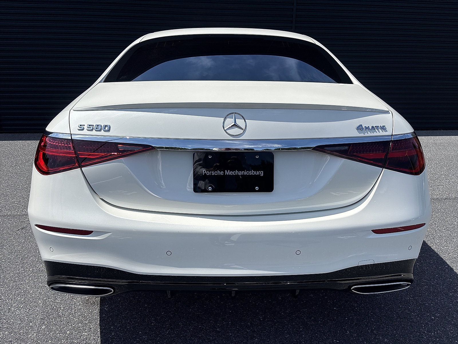 Used 2023 Mercedes-Benz S 580 4MATIC Sedan image 4
