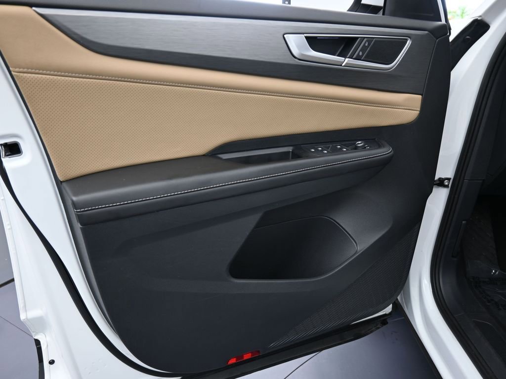 Used 2024 Volkswagen Atlas Cross Sport SE image 15