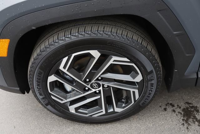Certified 2025 Hyundai Tucson Limited image 12