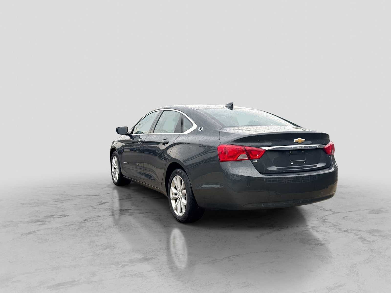 Used 2019 Chevrolet Impala LT FWD image 4