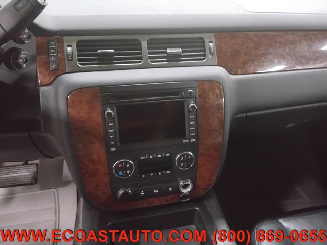 Used 2008 Chevrolet Suburban LT image 12