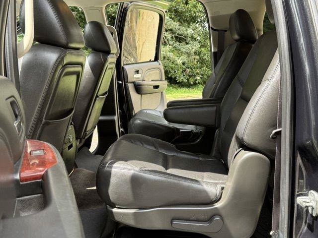 Used 2013 Cadillac Escalade ESV Luxury AWD/4WD image 40