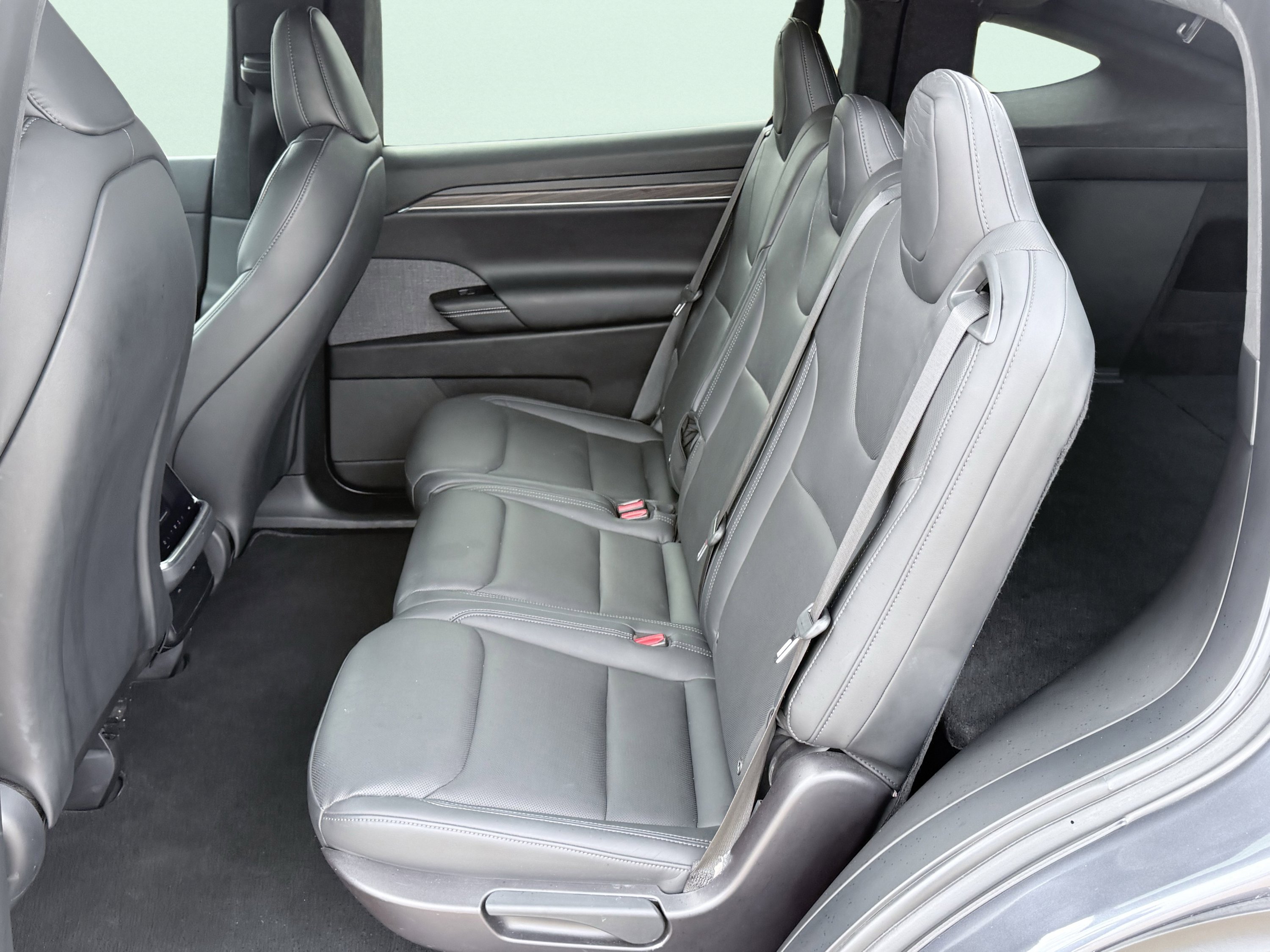 Used 2023 Tesla Model X image 34