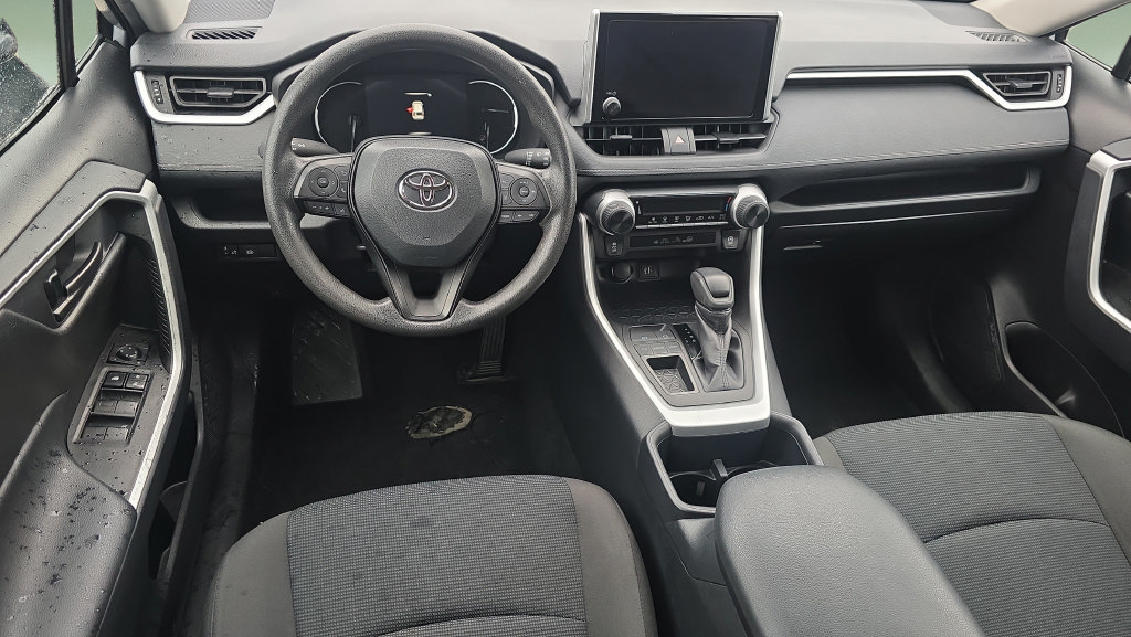 Used 2025 Toyota RAV4 LE FWD image 11