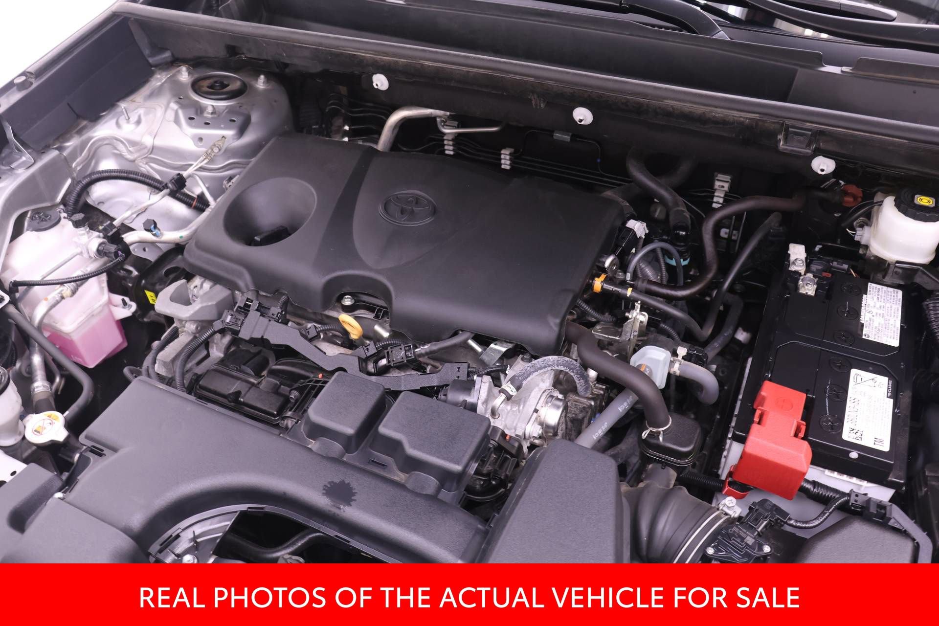 Used 2024 Toyota RAV4 LE AWD/4WD image 17