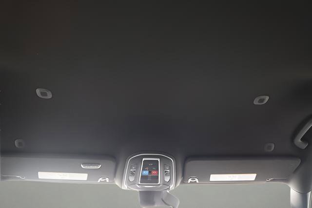 Used 2023 Jeep Wagoneer L Series II image 25