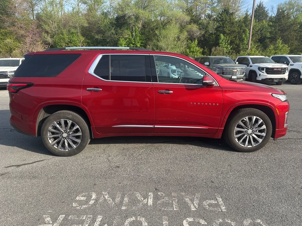 Used 2022 Chevrolet Traverse Premier w/ LPO, Cargo Package image 4