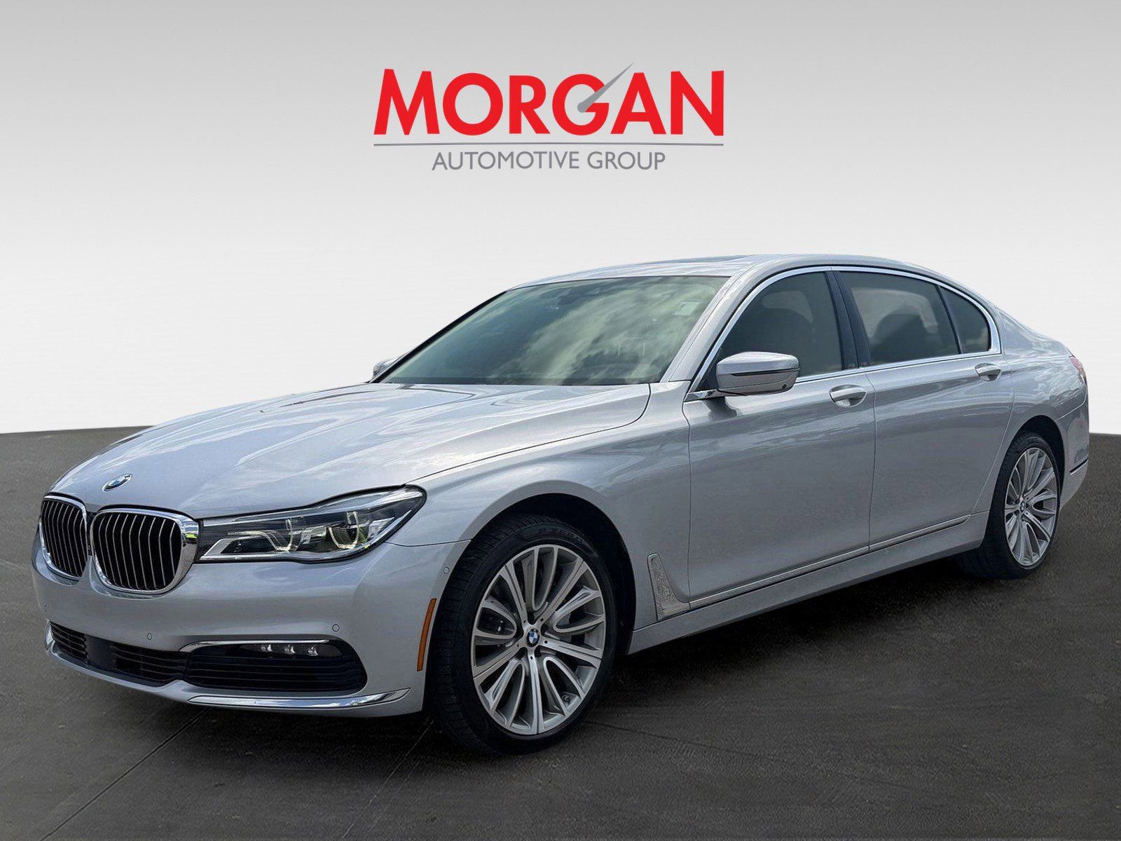 Used 2017 BMW 750i image 8