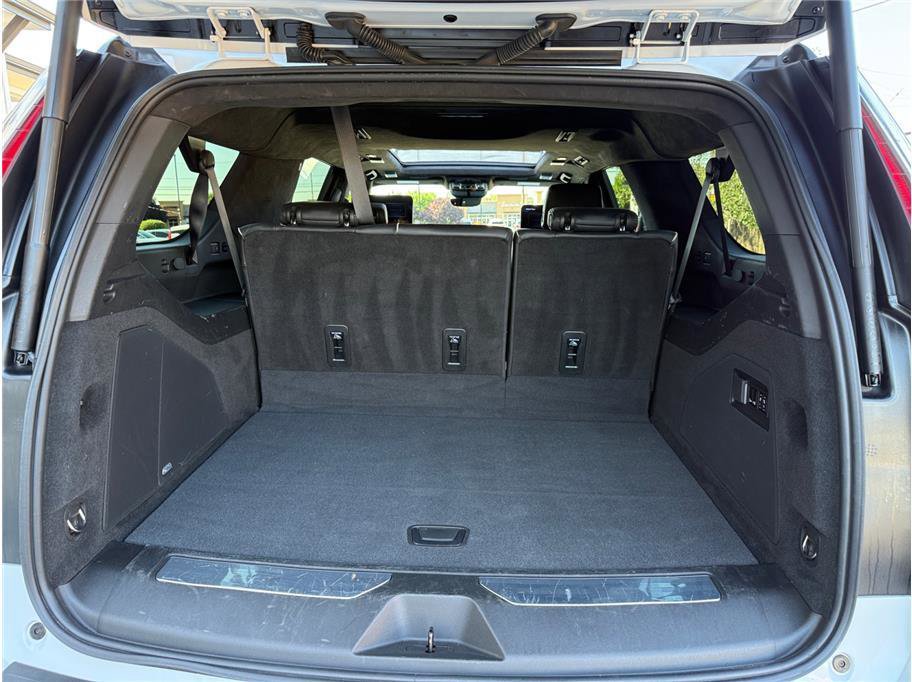 Used 2023 Cadillac Escalade ESV Sport Platinum w/ LPO, ONYX Package AWD/4WD image 39