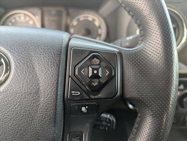 Used 2019 Toyota Tacoma TRD Off-Road image 12