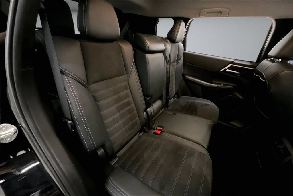 Used 2023 Mitsubishi Outlander SE Black Edition AWD/4WD image 25