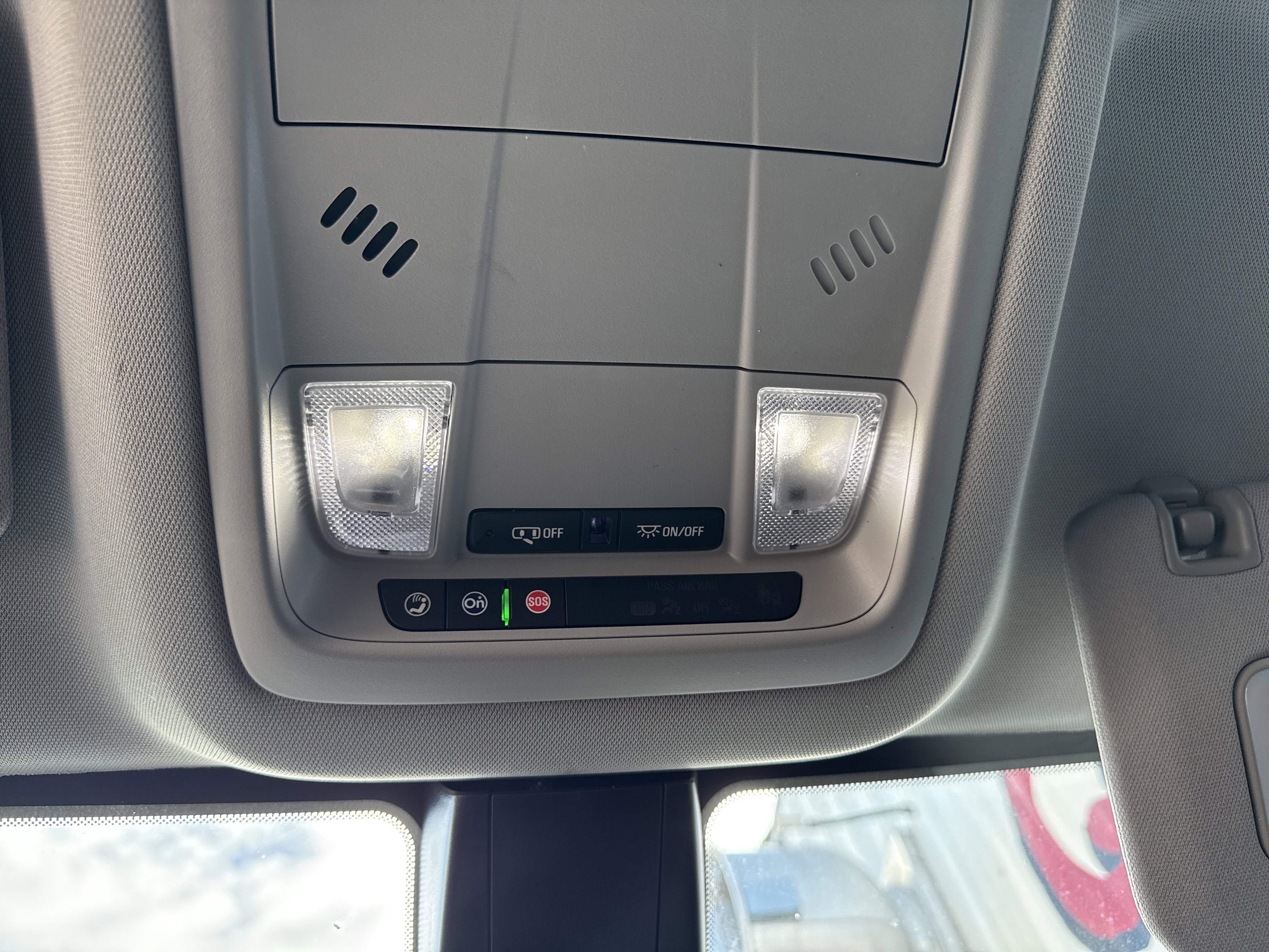 Used 2023 GMC Acadia SLE image 15