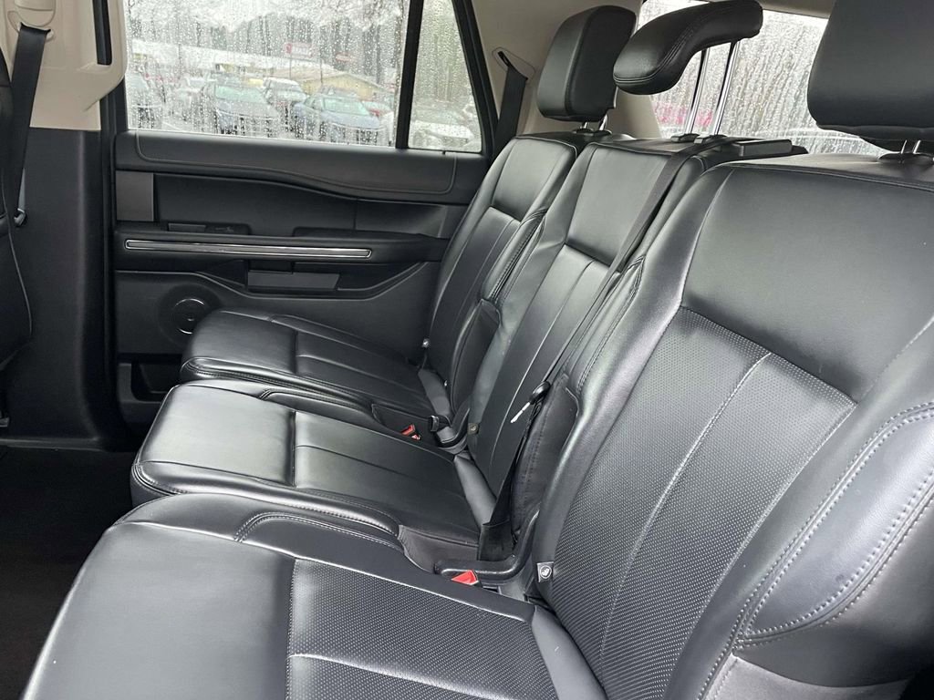 Used 2023 Ford Expedition Max XLT image 13