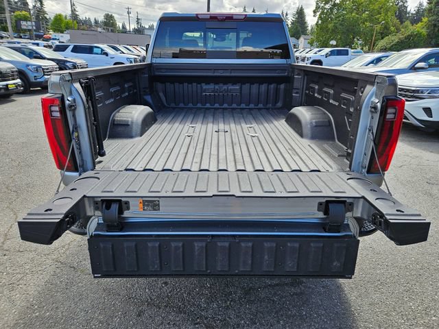 Used 2025 GMC Sierra 2500 Denali Ultimate w/ Max Trailering Package AWD/4WD image 16
