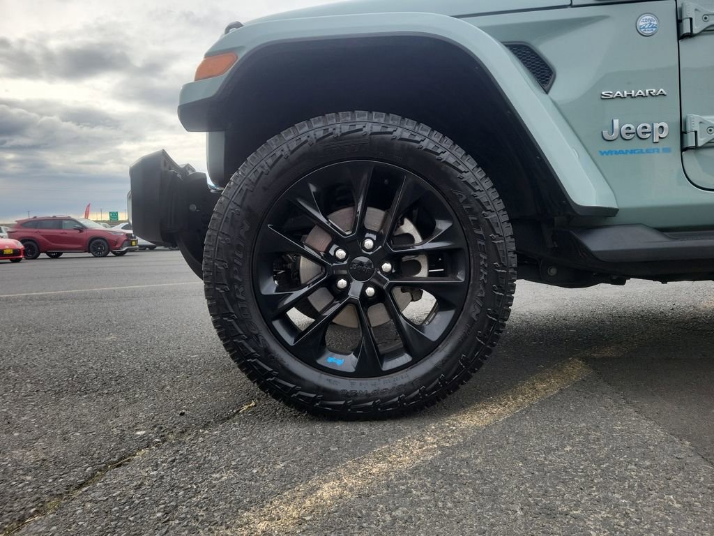 Used 2023 Jeep Wrangler Unlimited Sahara w/ Cold Weather Group image 25