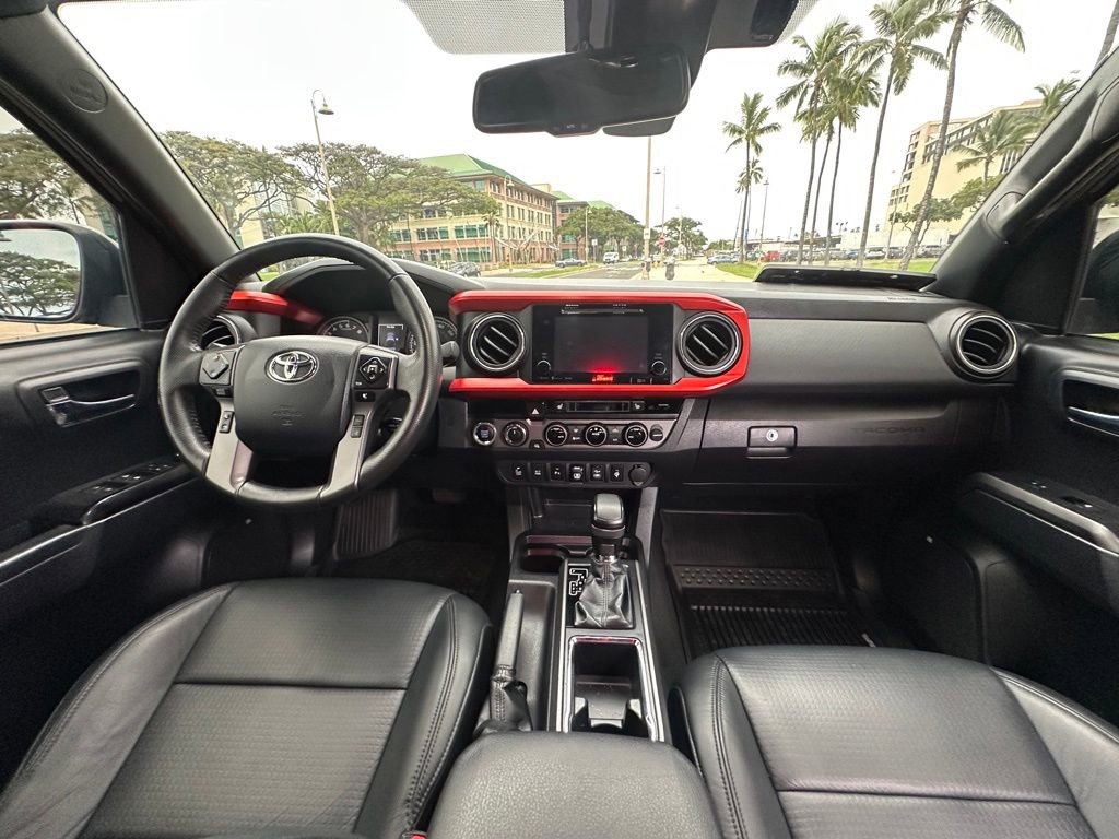 Used 2018 Toyota Tacoma TRD Sport AWD/4WD image 10