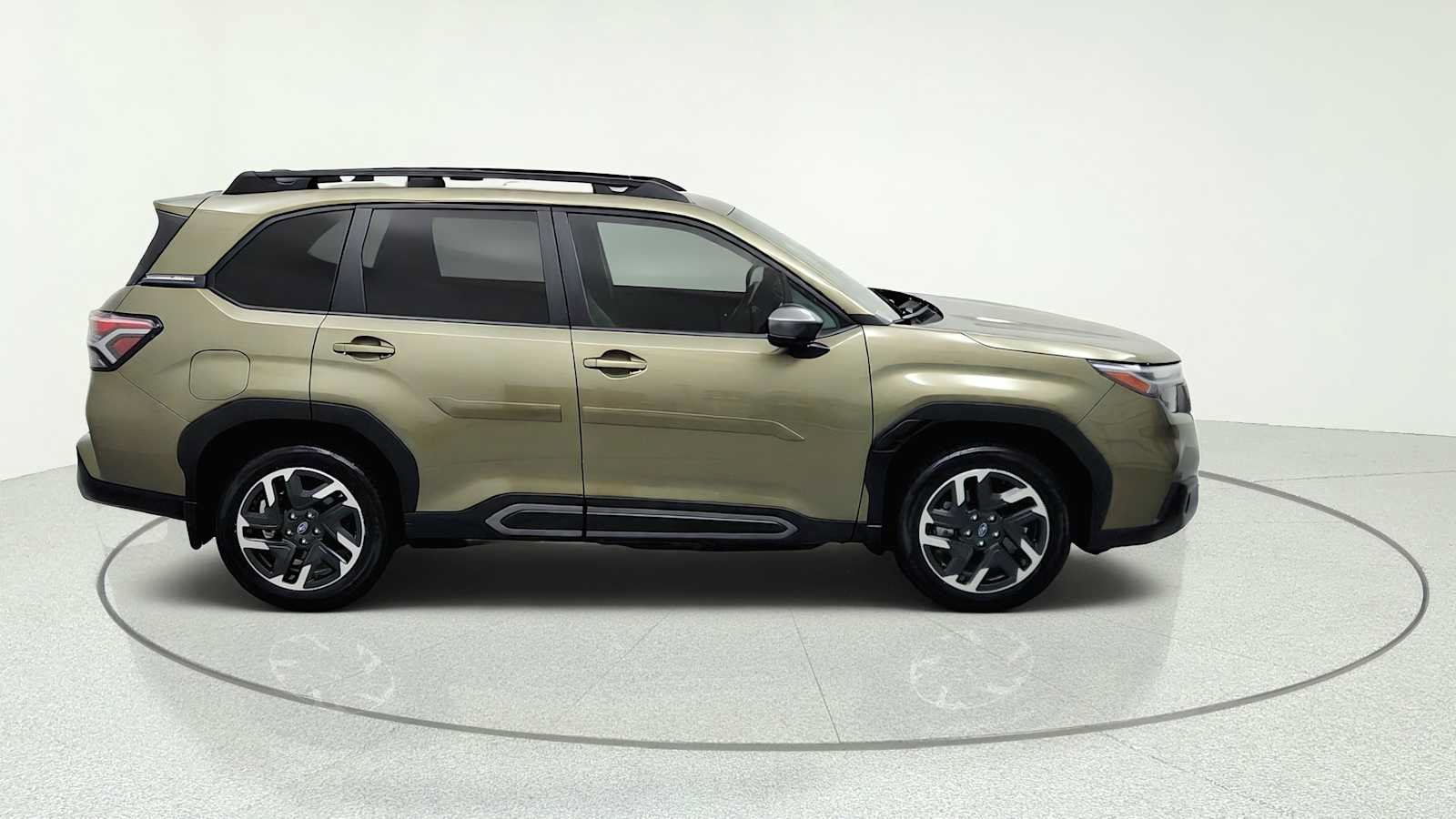 Certified 2025 Subaru Forester Limited w/ Popular Package #2 AWD/4WD image 10
