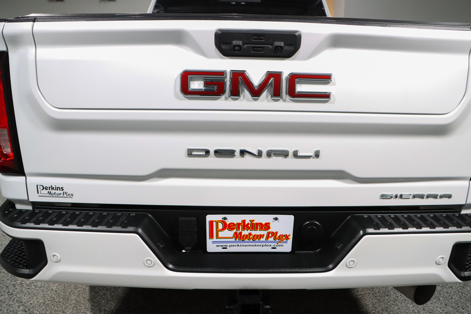 Used 2021 GMC Sierra 2500 Denali w/ Technology Package AWD/4WD image 8