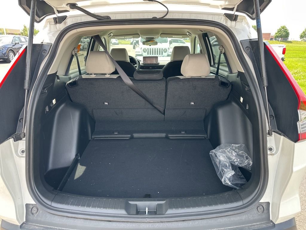 Used 2025 Honda CR-V LX image 9