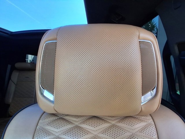 Used 2021 Cadillac Escalade Premium Luxury w/ LPO, Illumination Package image 15