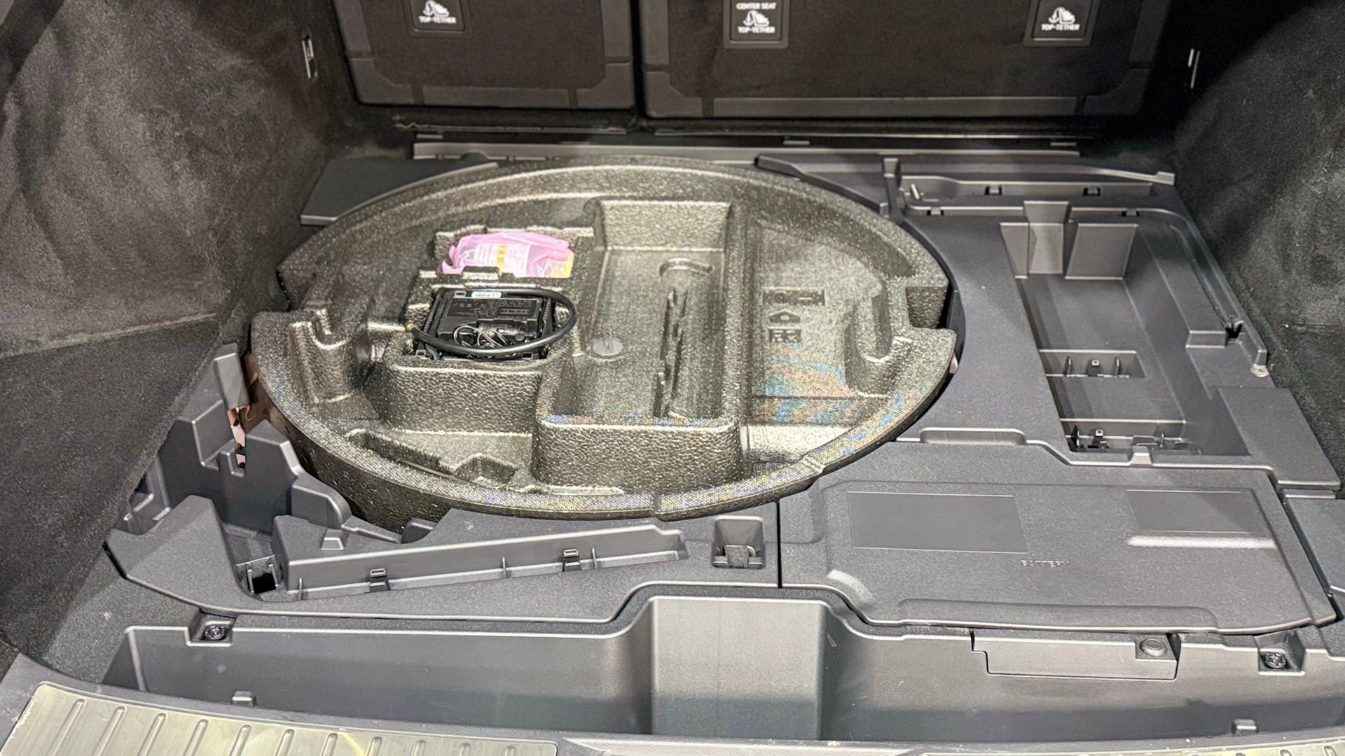 Used 2025 Toyota Crown Signia w/ Advanced Technology Package AWD/4WD image 39