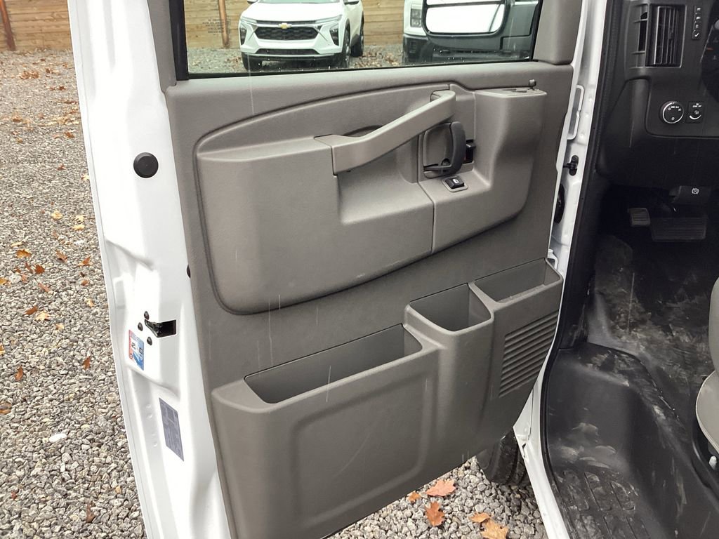 New 2025 Chevrolet Express 2500 image 16