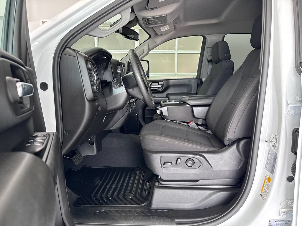 Certified 2025 Chevrolet Silverado 2500 Custom w/ Custom Convenience Package AWD/4WD image 13