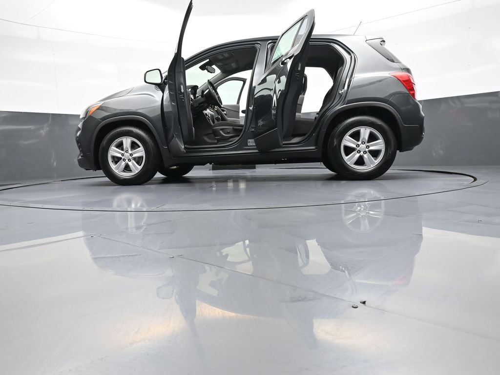 Used 2019 Chevrolet Trax LS image 47