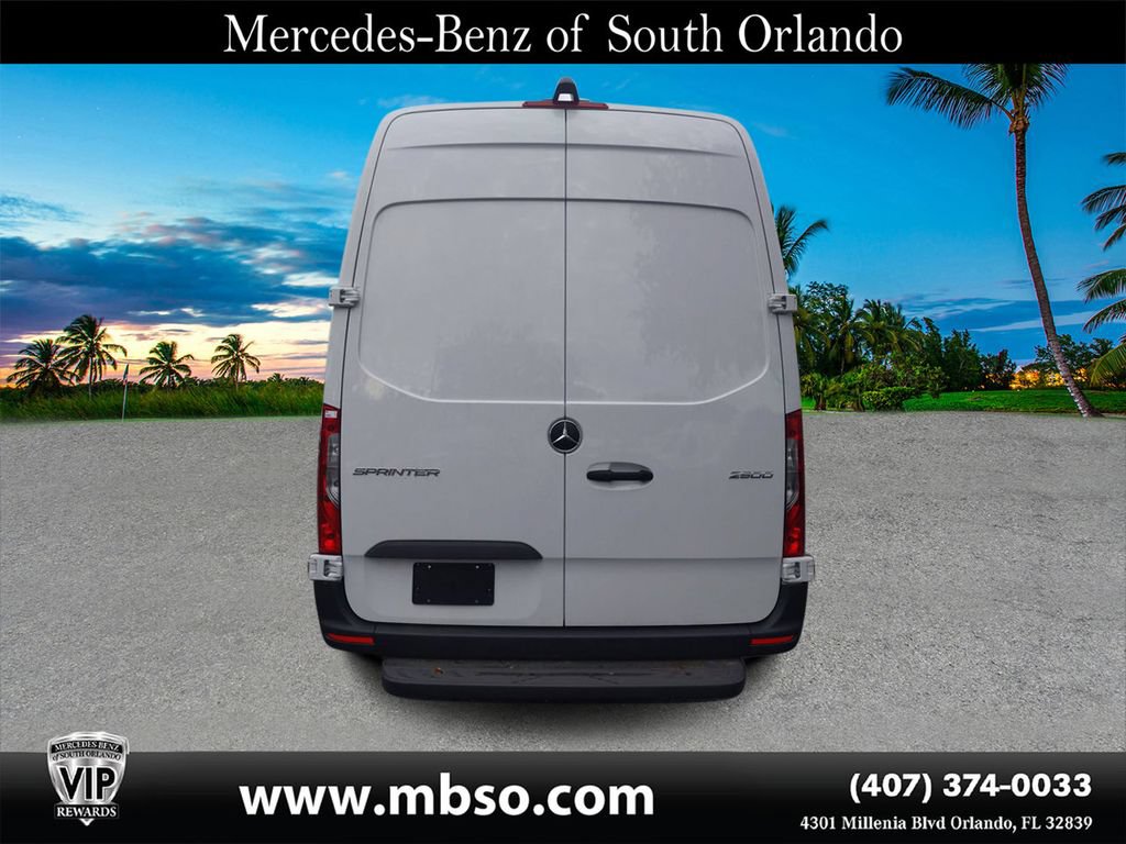 Used 2022 Mercedes-Benz Sprinter 2500 image 3