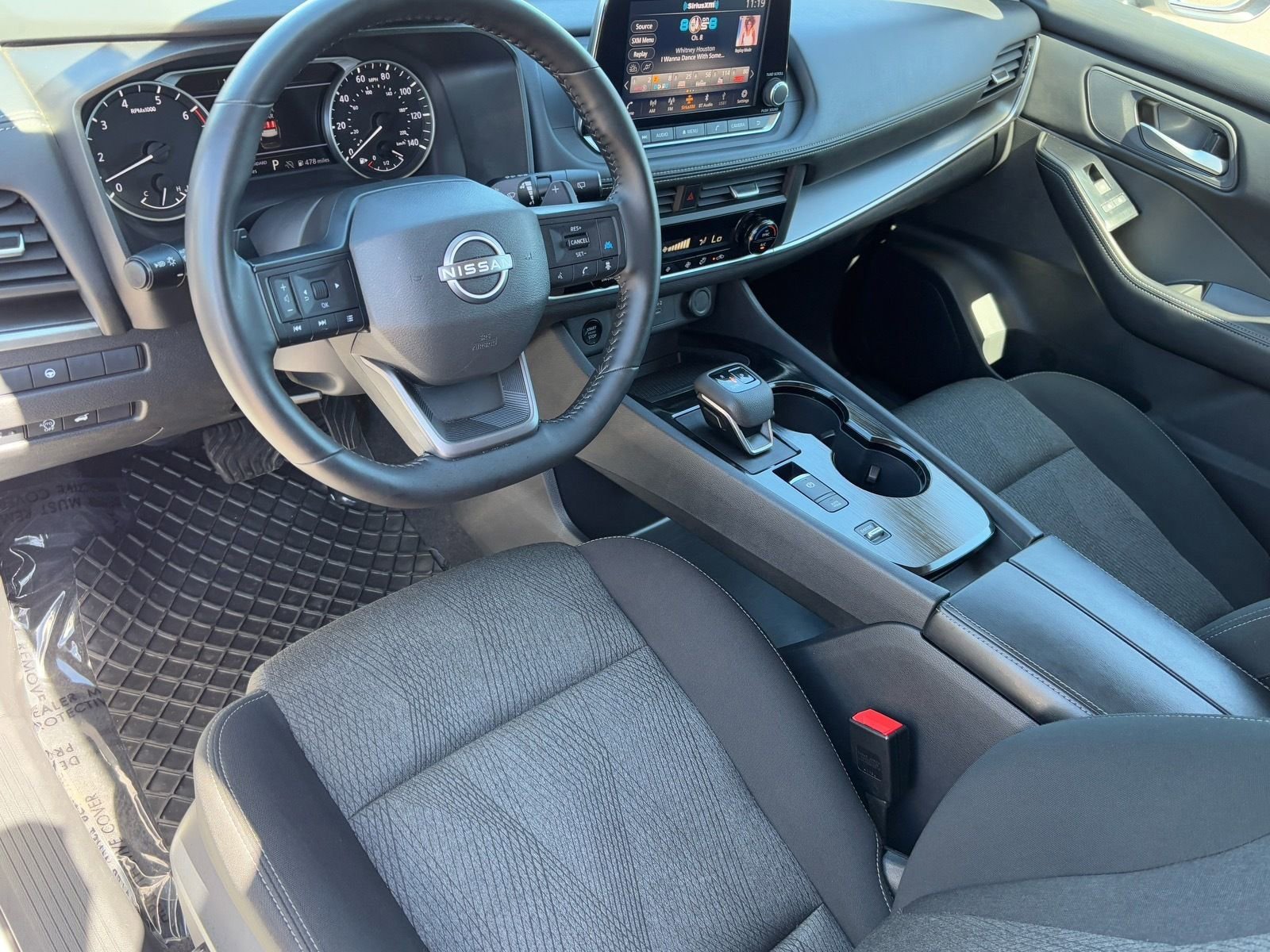 Certified 2025 Nissan Rogue SV image 16