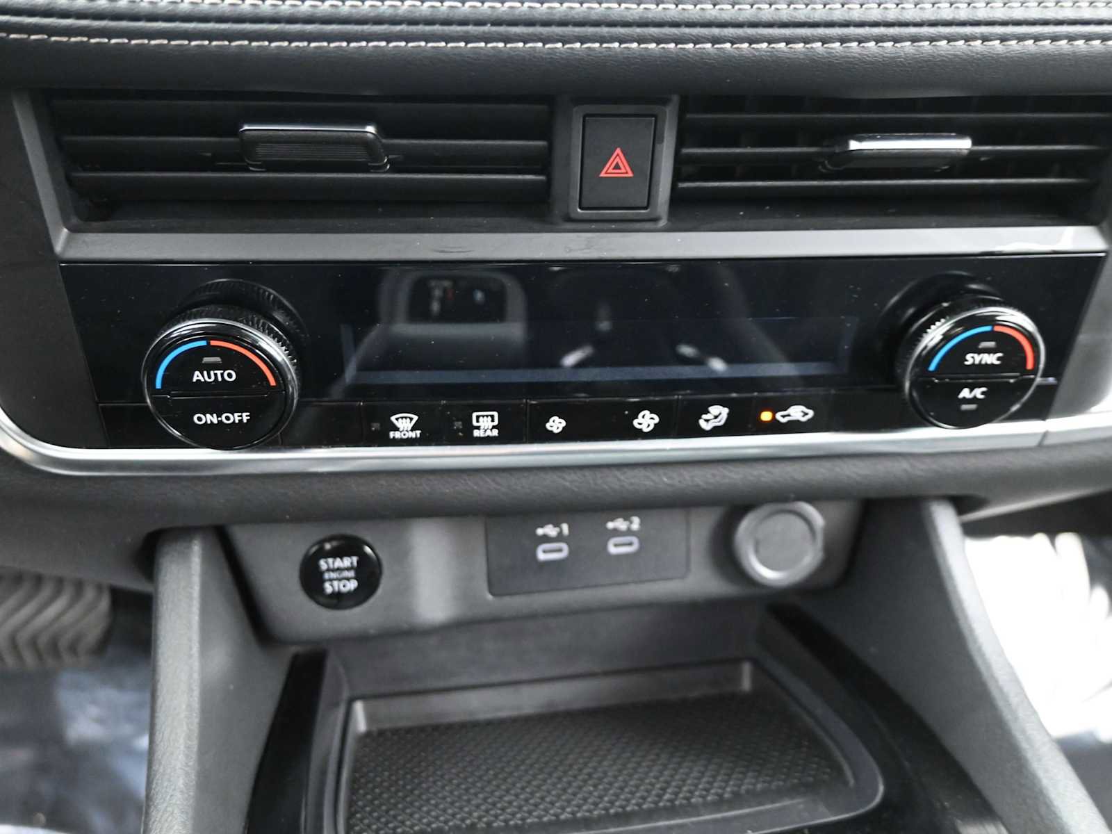 Used 2024 Nissan Rogue SV FWD image 19