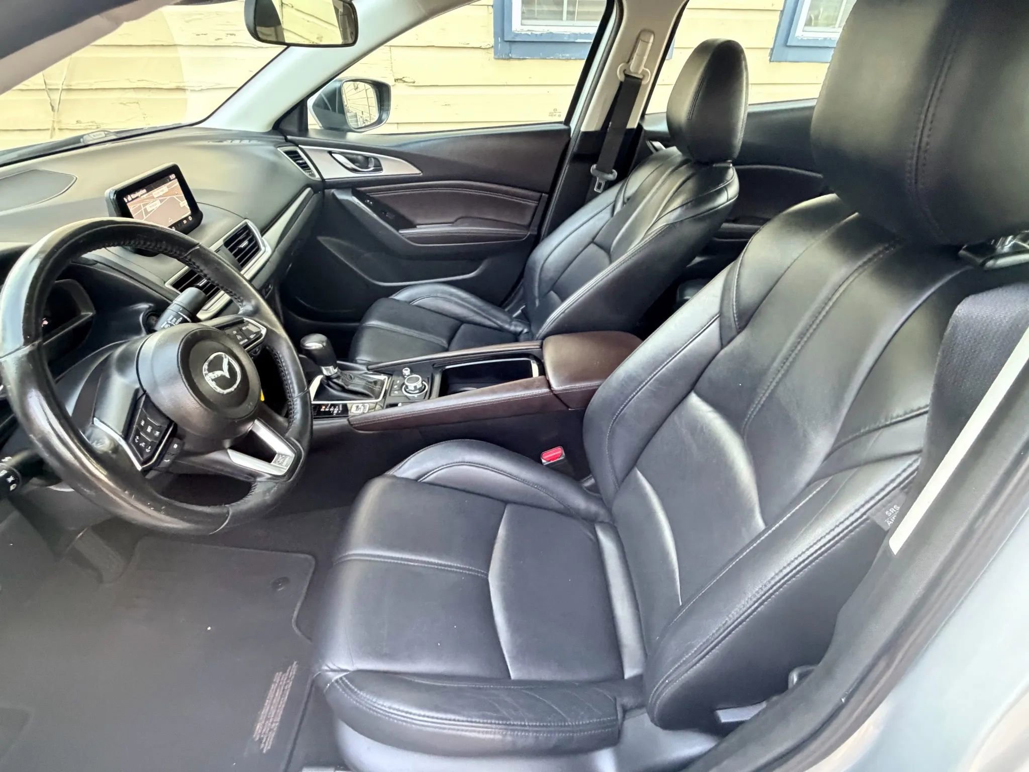 Used 2018 MAZDA MAZDA3 Touring image 17